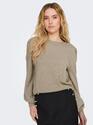 Only 15336937/Feather Gray Katia LS structure puff o-neck